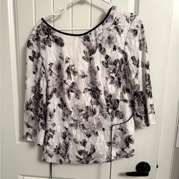 White and black lace blouse by Alex Evenings size 1X very very pretty. - Picture 1 of 4